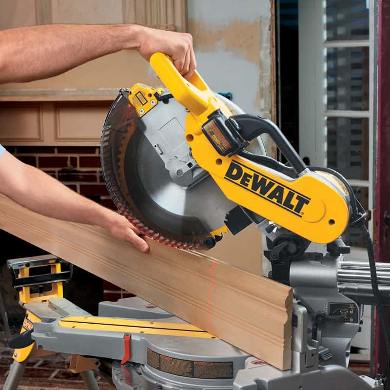 Scie à onglet radiale XPS diam 305mm DWS780 DEWALT