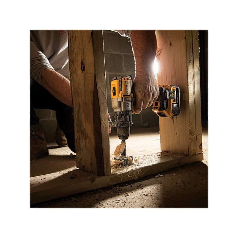 Visseuse perceuse à percussion 18V DCD996P2 DEWALT
