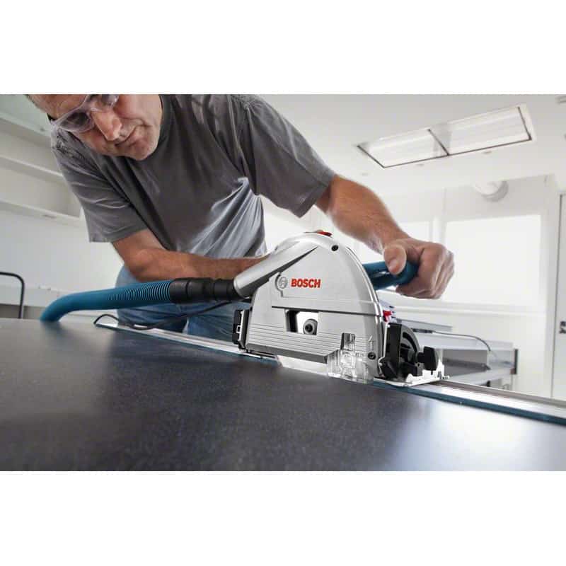 Scie plongeante GKT 55 GCE + rail 140 cm BOSCH 0615990M9D