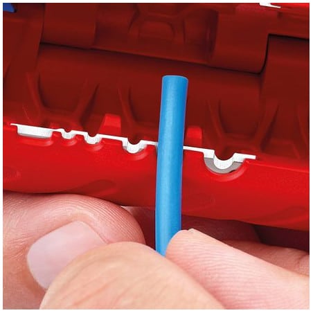Coupe tube pour gaine électrique et outil à dénuder KNIPEX 90 22 02 SB