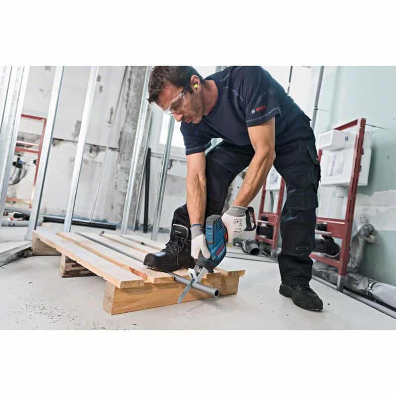 Scie sabre sans fil GSA 18V-LI C SOLO BOSCH