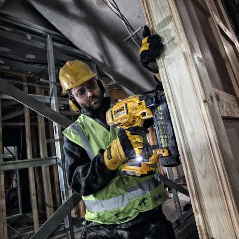 Cloueur de finition XR 18V 2Ah DCN680D2-QW DEWALT