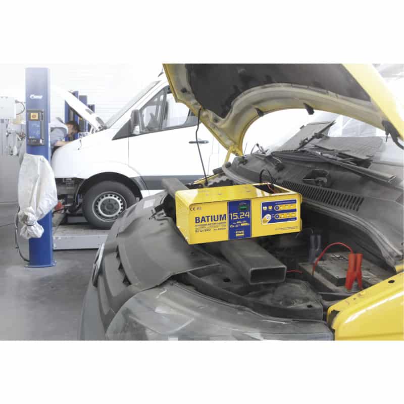 CHARGEUR AUTOMATIQUE BATIUM 6 A 24 VOLTS