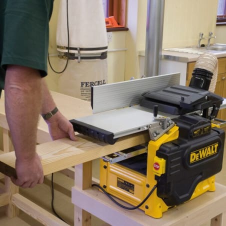 Raboteuse dégauchisseuse 2100W 260 mm DEWALT D27300-QS