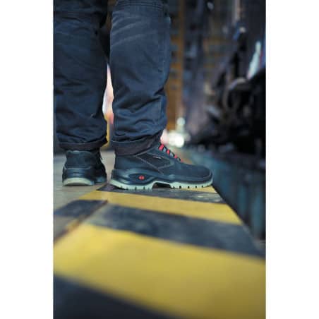 CHAUSSURE SUXXEED S3 SRC