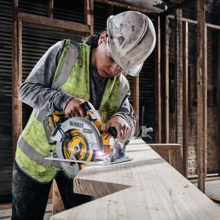 Scie circulaire XR 18V 190 mm Advantage DEWALT DCS573NT-XJ