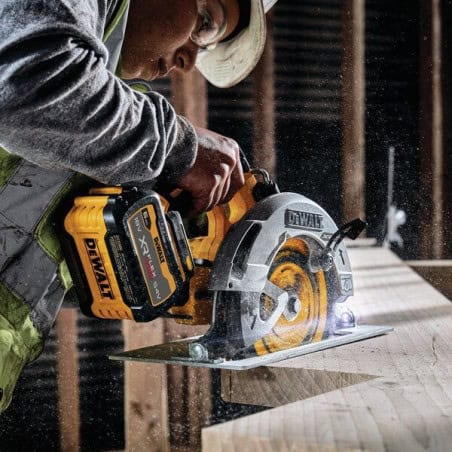 Scie circulaire XR 18V 190 mm Advantage DEWALT DCS573NT-XJ