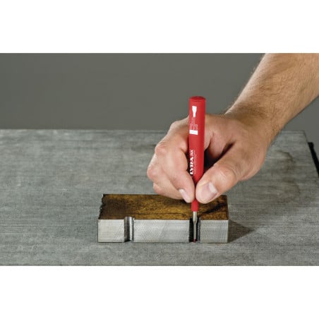 Marqueur - feutre rouge - pointe fine LYRA INK L4480017