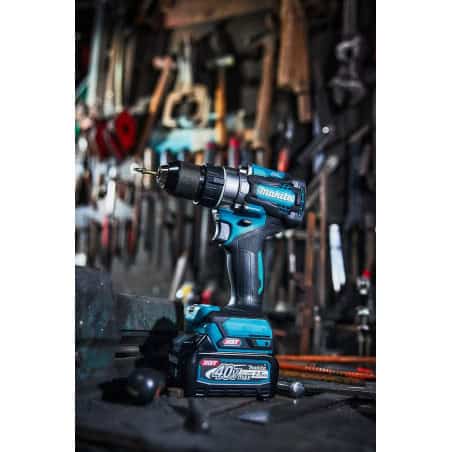 Perceuse visseuse à percussion 40 V max / 2,5 Ah XGT MAKITA HP001GD201