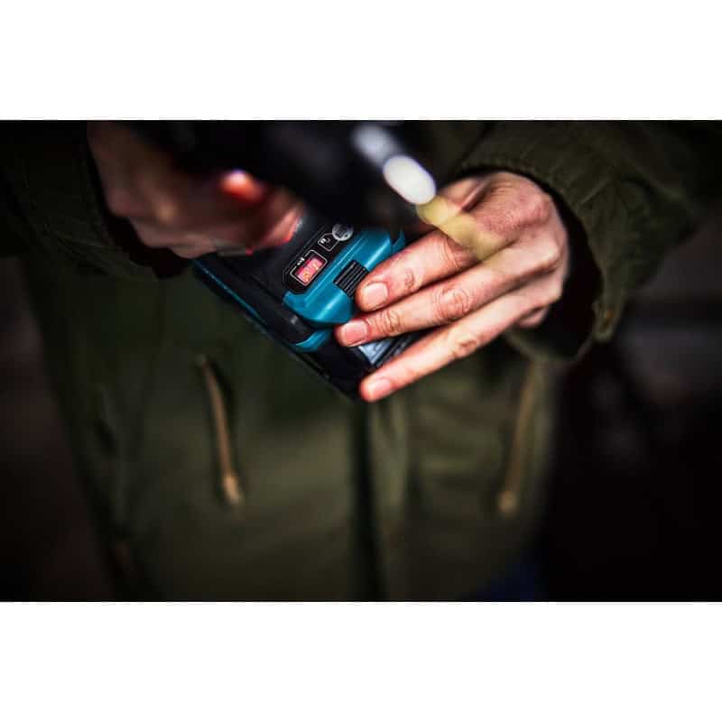 Perceuse visseuse à percussion 40 V max / 2,5 Ah XGT MAKITA HP001GD201