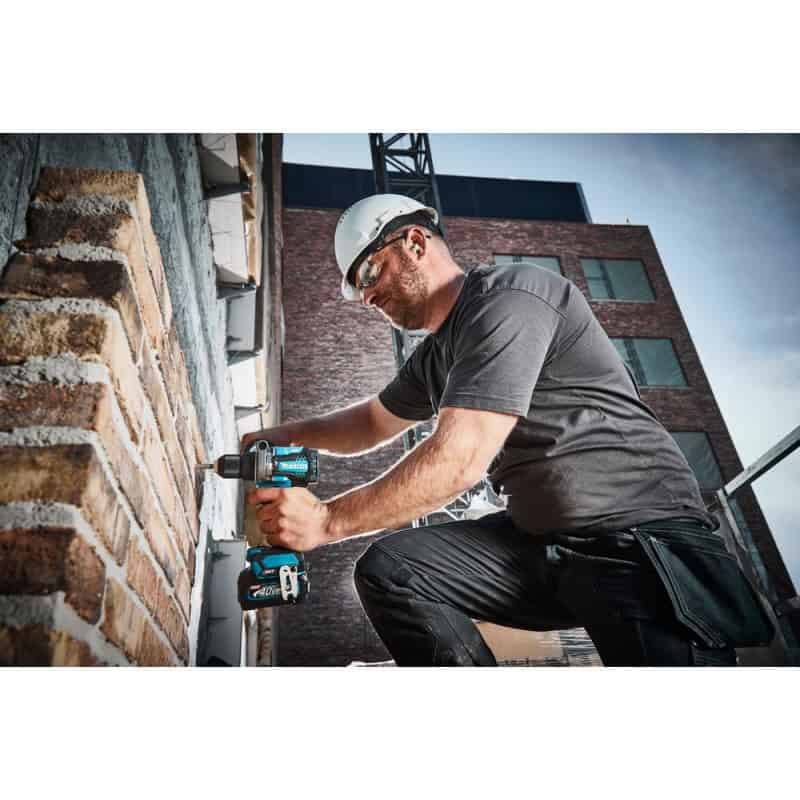 Perceuse visseuse à percussion 40 V max / 2,5 Ah XGT MAKITA HP001GD201