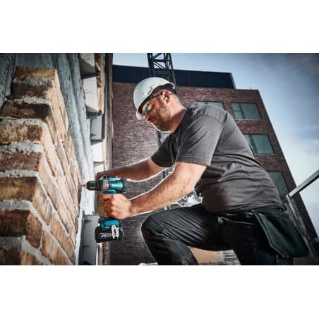 Perceuse visseuse à percussion 40 V max / 2,5 Ah XGT MAKITA HP001GD201