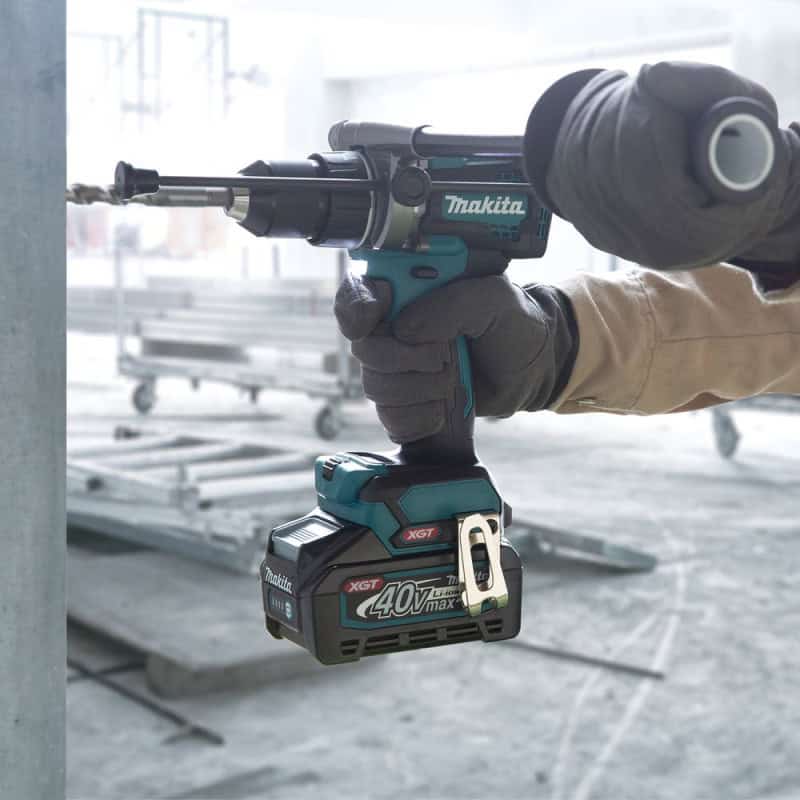 Perceuse visseuse à percussion 40 V max / 2,5 Ah XGT MAKITA HP001GD201