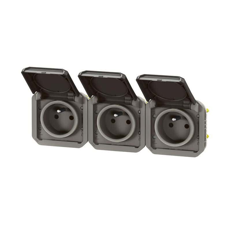 Triple prise de courant anthracite horizontale composable précablée PLEXO LEGRAND 069844L